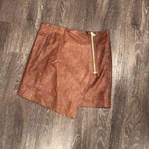 Faux leather mini skirt
